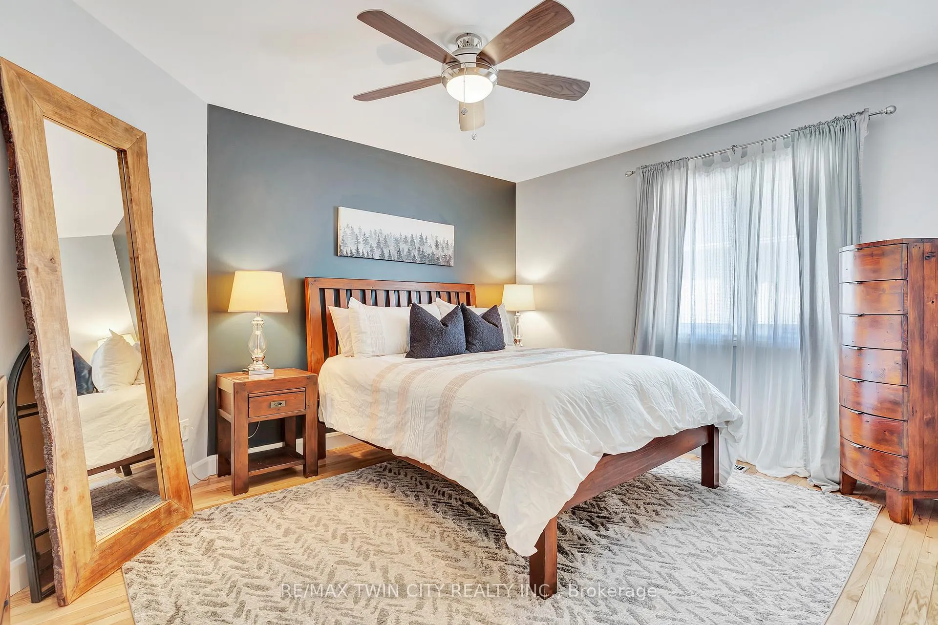 Photo 16 of 3 Russell Crescent, Brant, South Dumfries — HOMEH