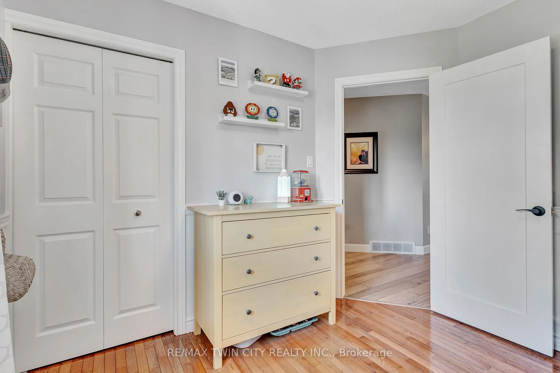 Photo 21 of 3 Russell Crescent, Brant, South Dumfries — HOMEH