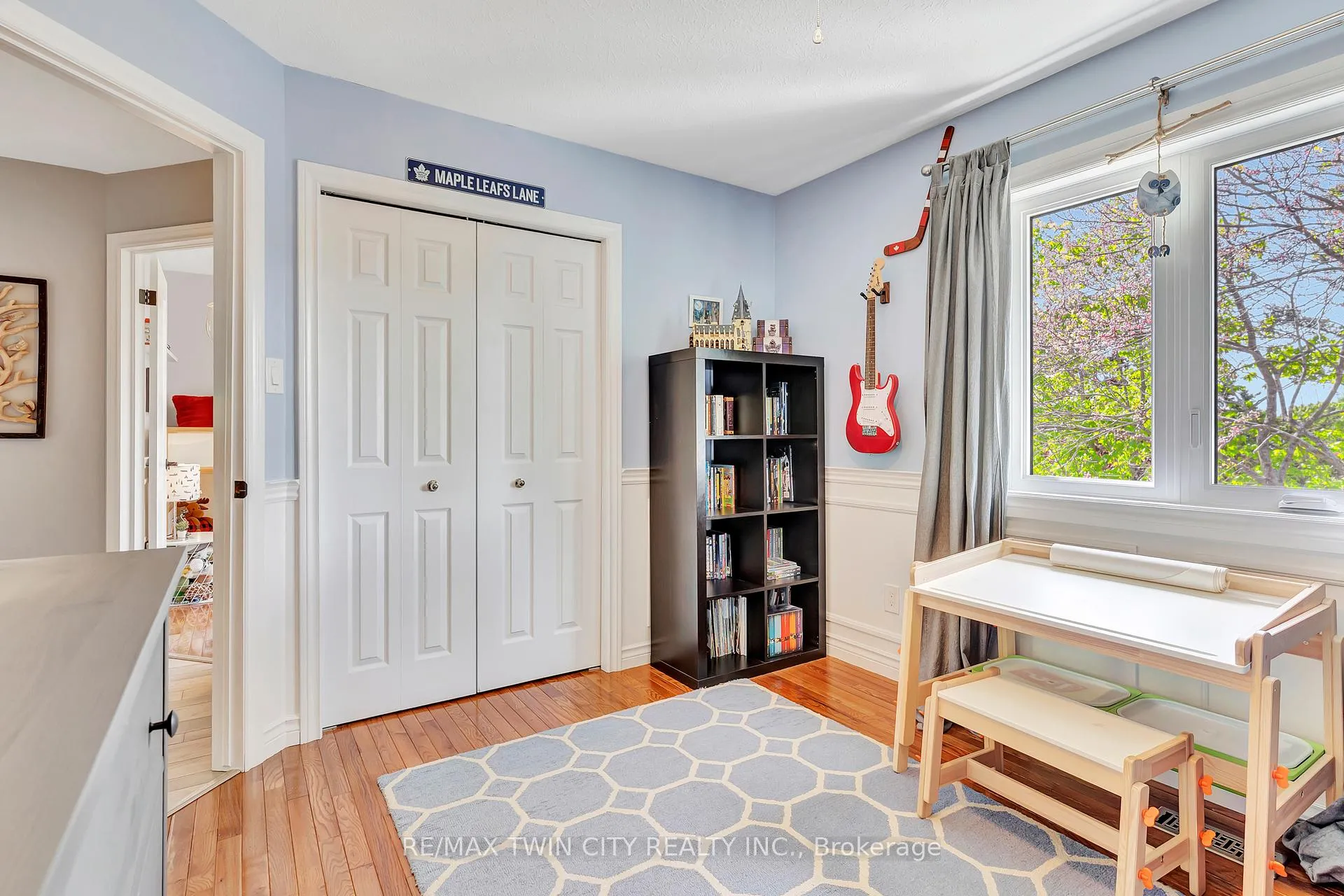 Photo 23 of 3 Russell Crescent, Brant, South Dumfries — HOMEH