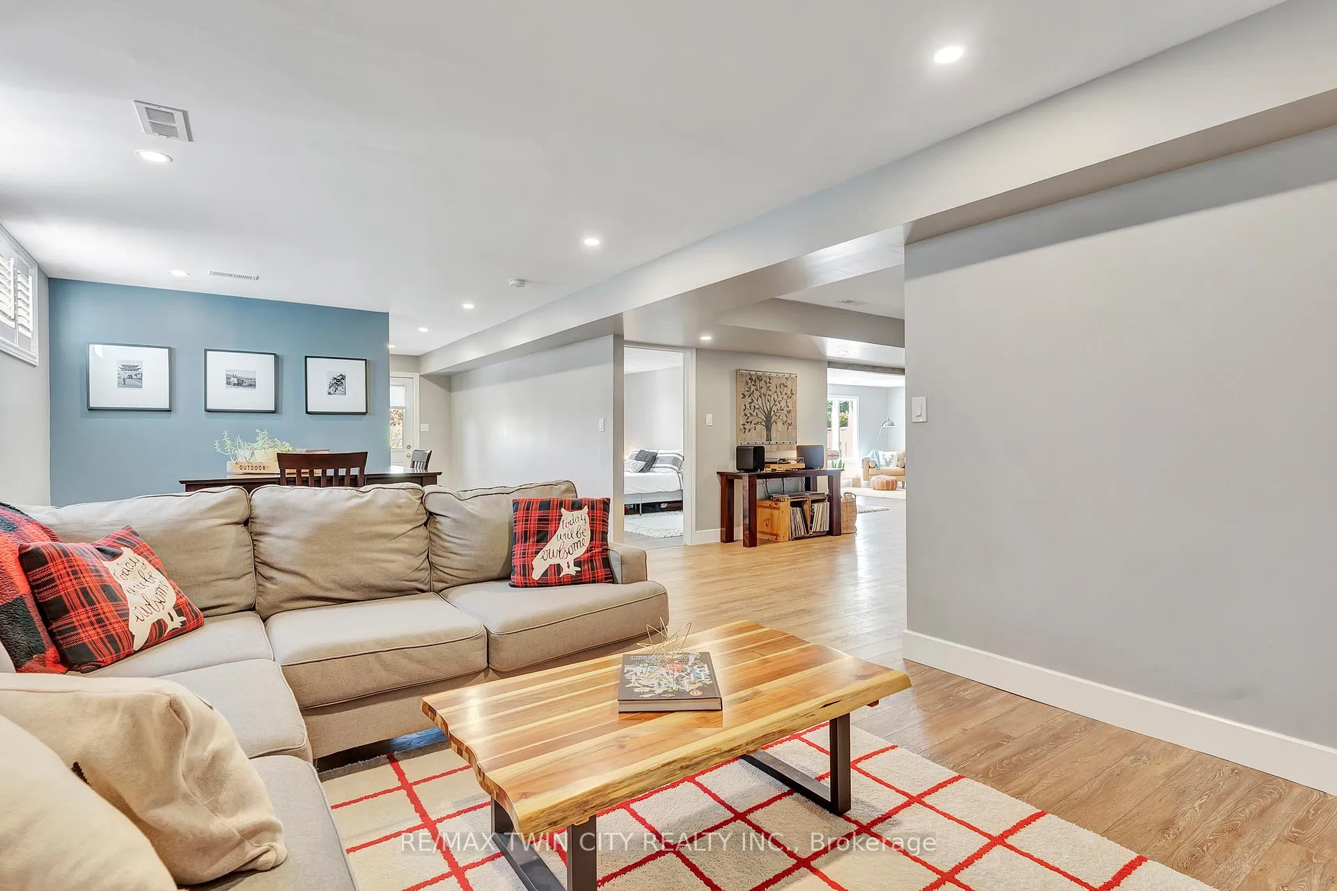 Photo 30 of 3 Russell Crescent, Brant, South Dumfries — HOMEH