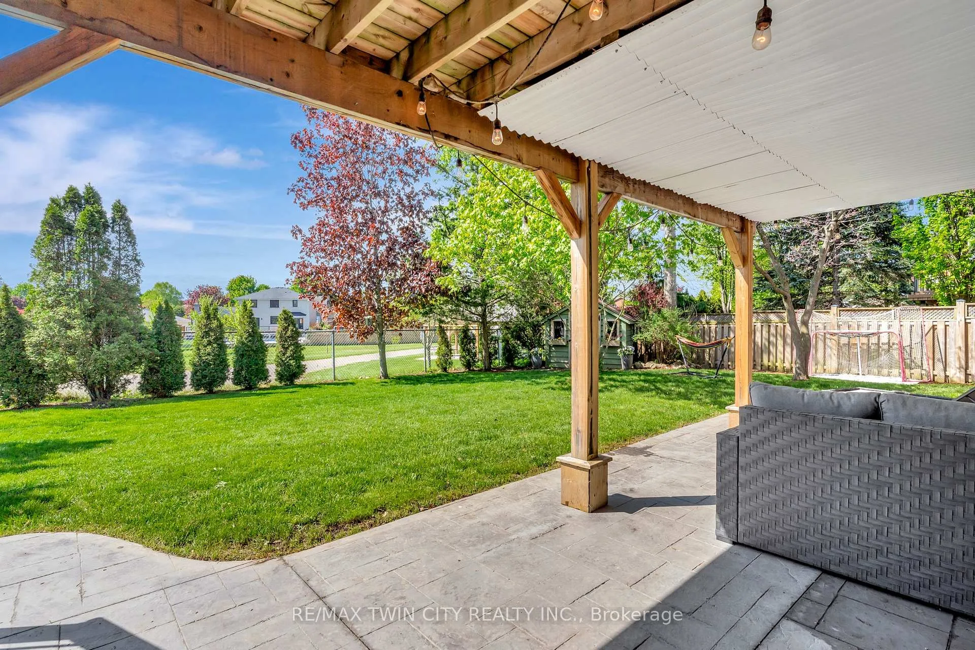Photo 41 of 3 Russell Crescent, Brant, South Dumfries — HOMEH