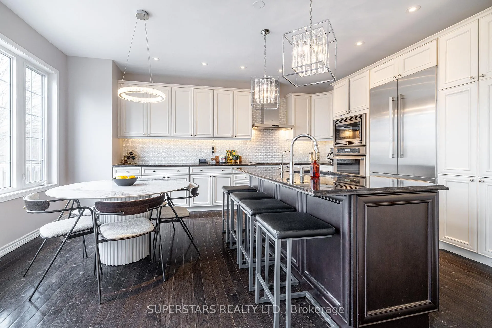 Photo 17 of 333 Thomas Phillips Drive, Aurora, Rural Aurora — HOMEH
