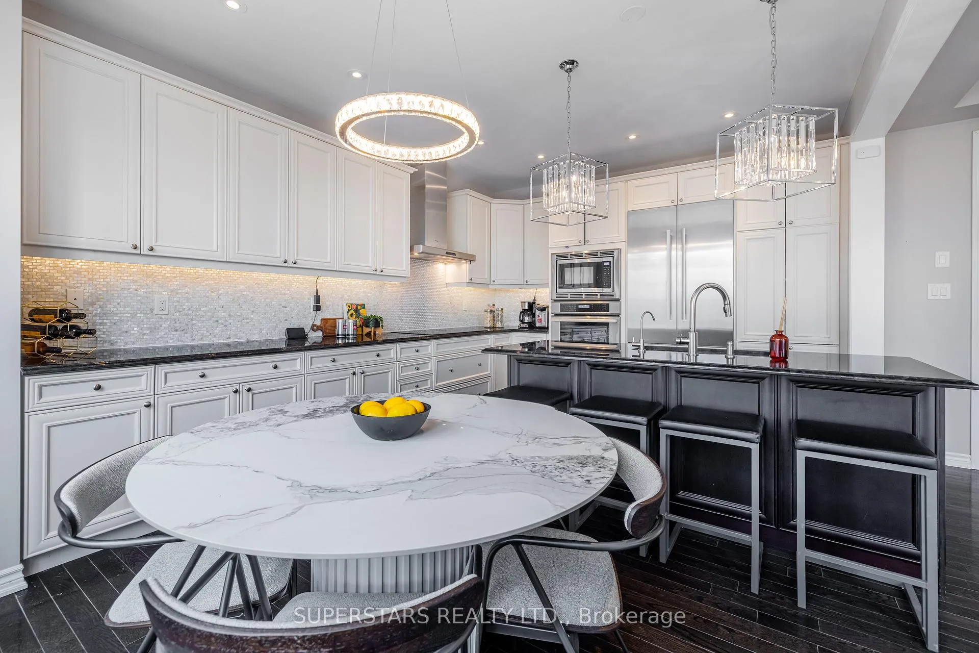 Photo 20 of 333 Thomas Phillips Drive, Aurora, Rural Aurora — HOMEH