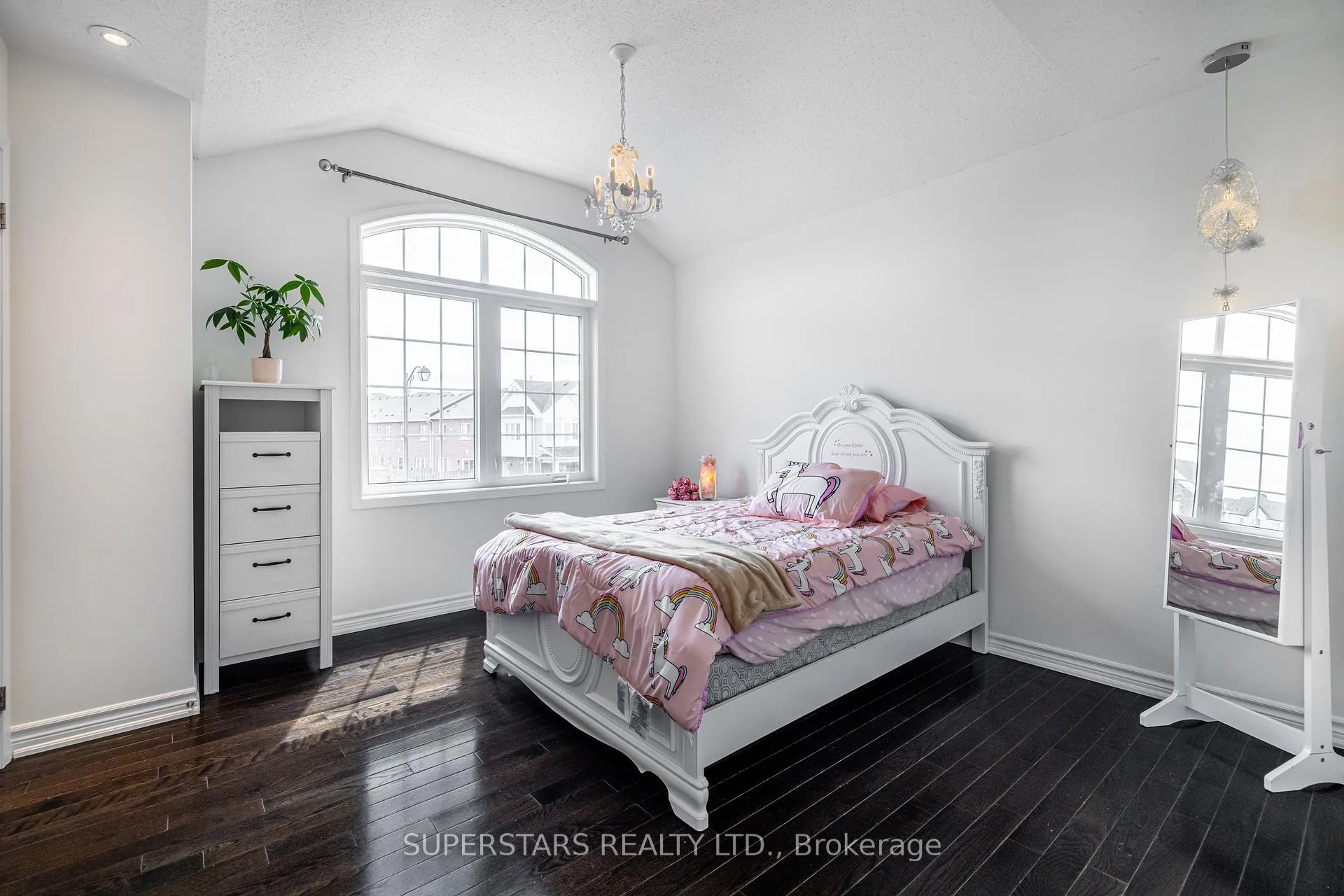 Photo 26 of 333 Thomas Phillips Drive, Aurora, Rural Aurora — HOMEH