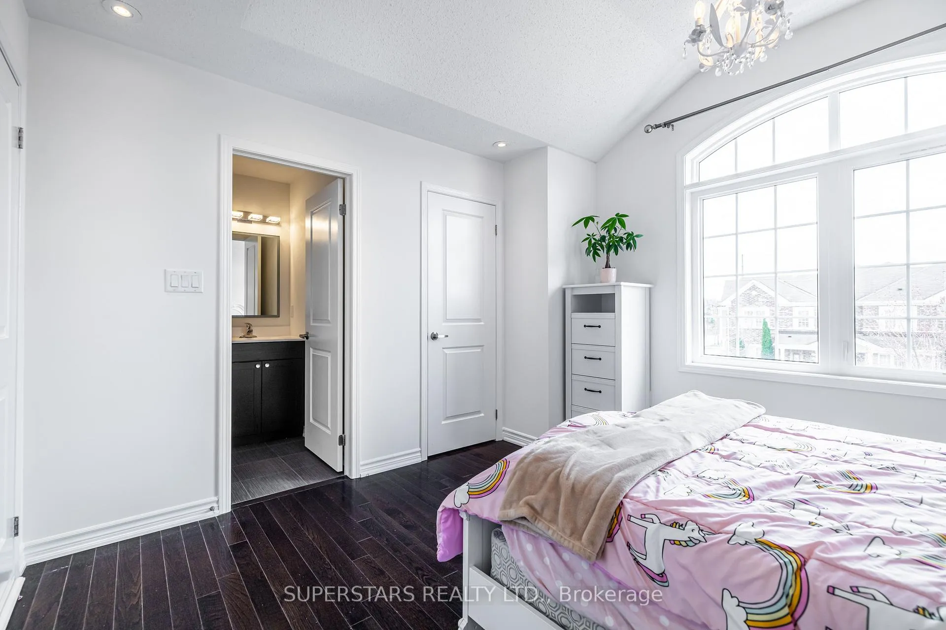 Photo 27 of 333 Thomas Phillips Drive, Aurora, Rural Aurora — HOMEH