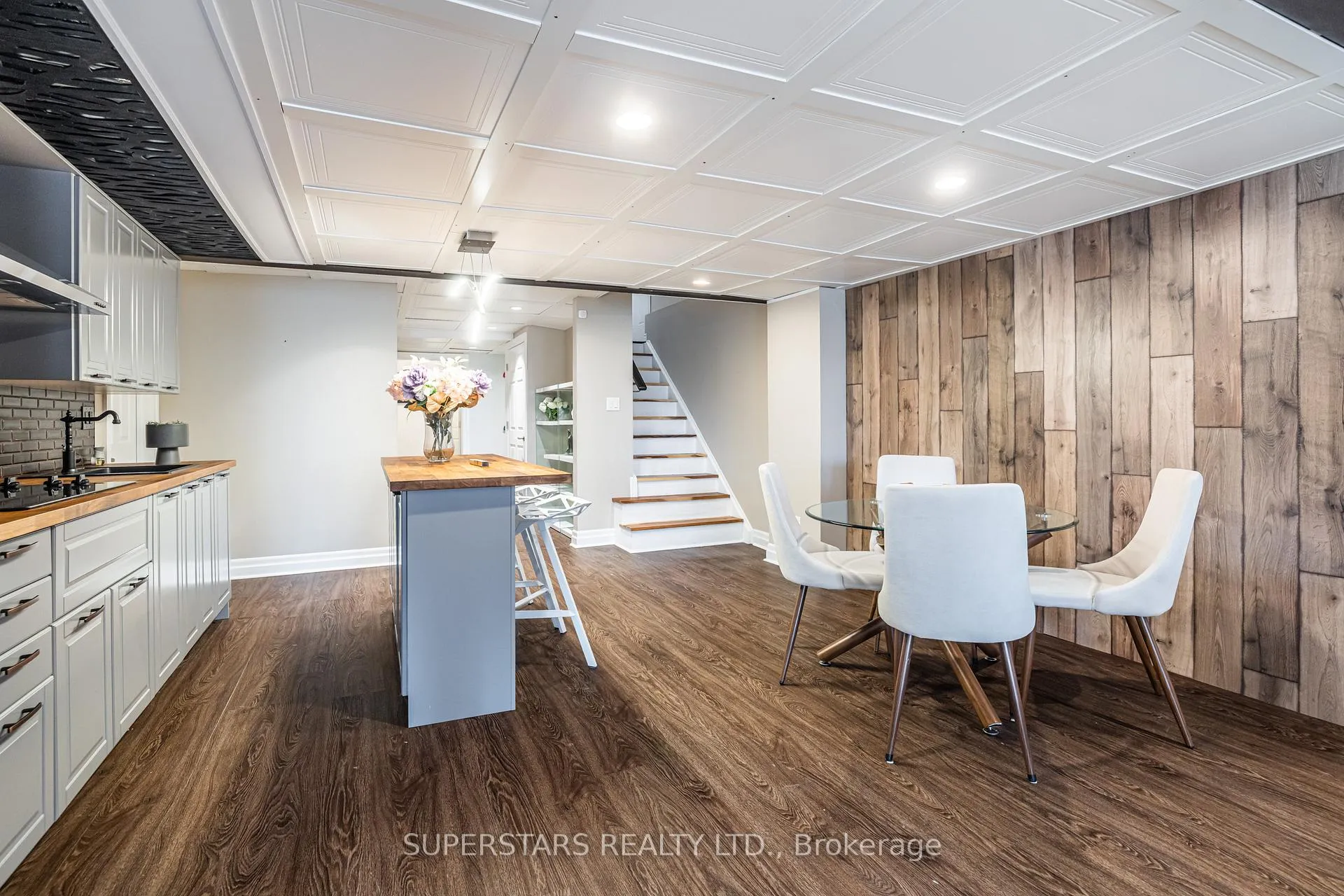 Photo 33 of 333 Thomas Phillips Drive, Aurora, Rural Aurora — HOMEH