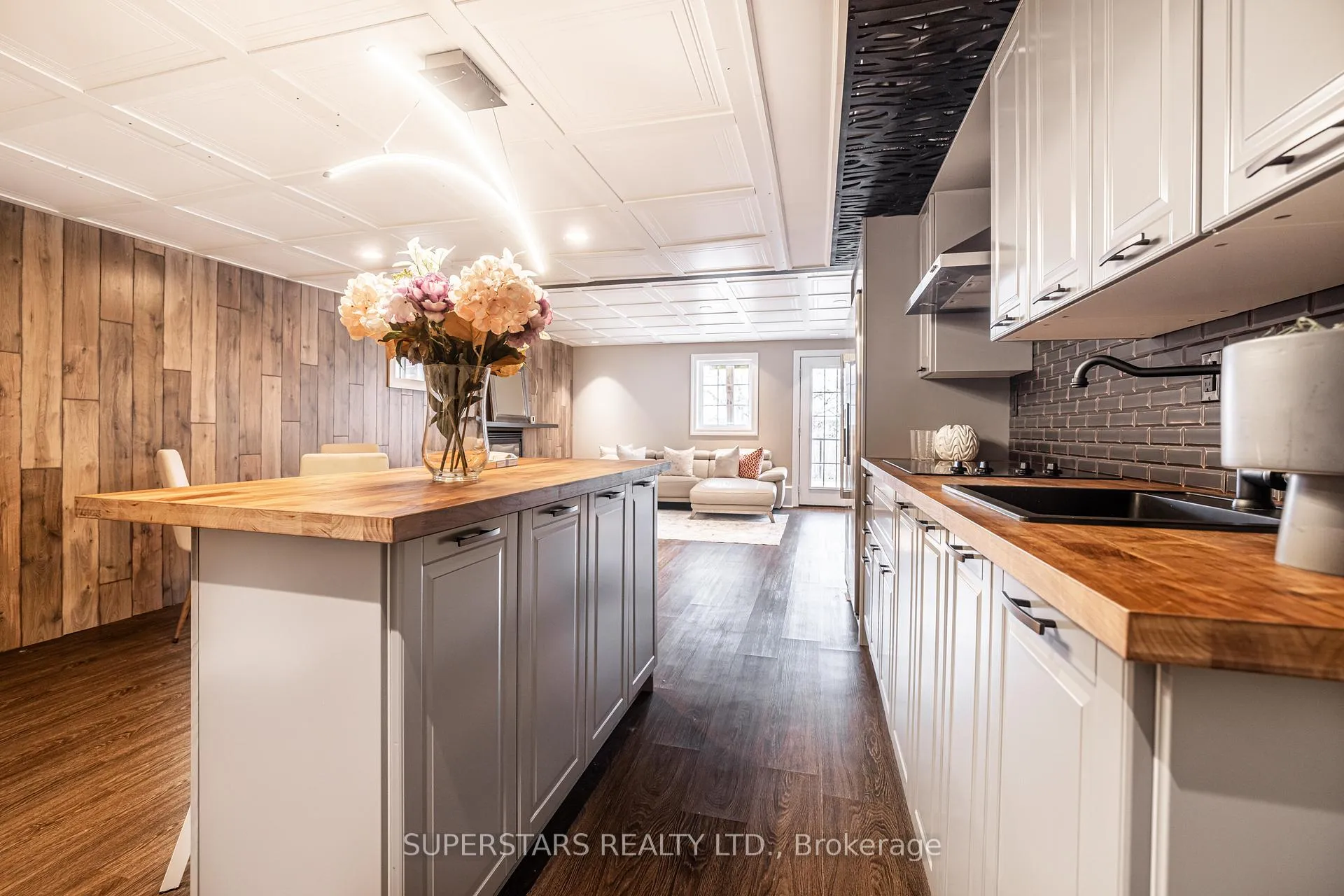 Photo 34 of 333 Thomas Phillips Drive, Aurora, Rural Aurora — HOMEH