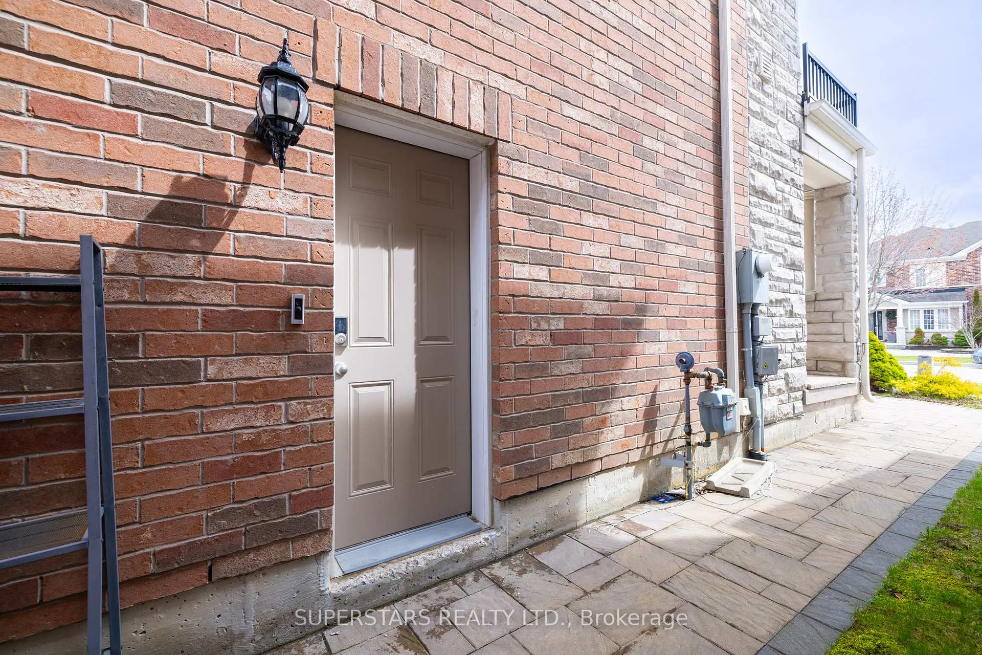 Photo 45 of 333 Thomas Phillips Drive, Aurora, Rural Aurora — HOMEH