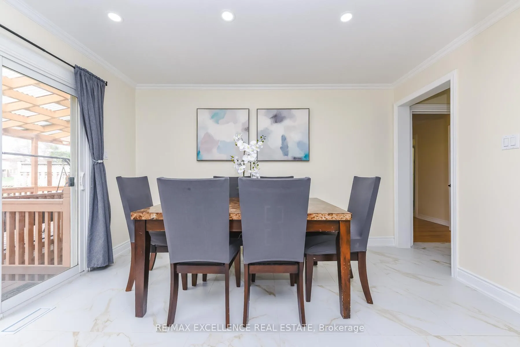 Photo 18 of 89 Castlehill Road, Brampton, Northwood Park — HOMEH