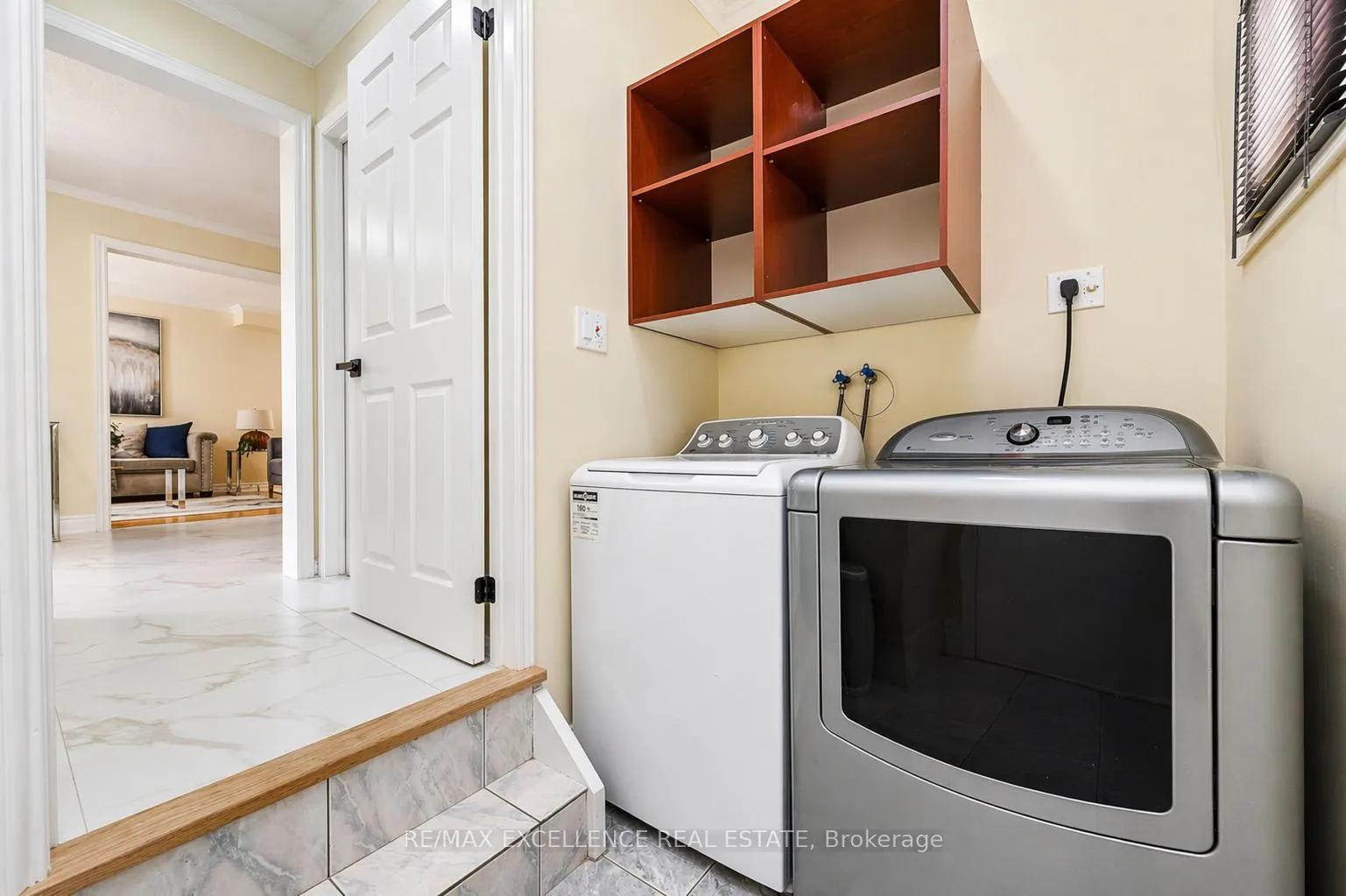 Photo 22 of 89 Castlehill Road, Brampton, Northwood Park — HOMEH