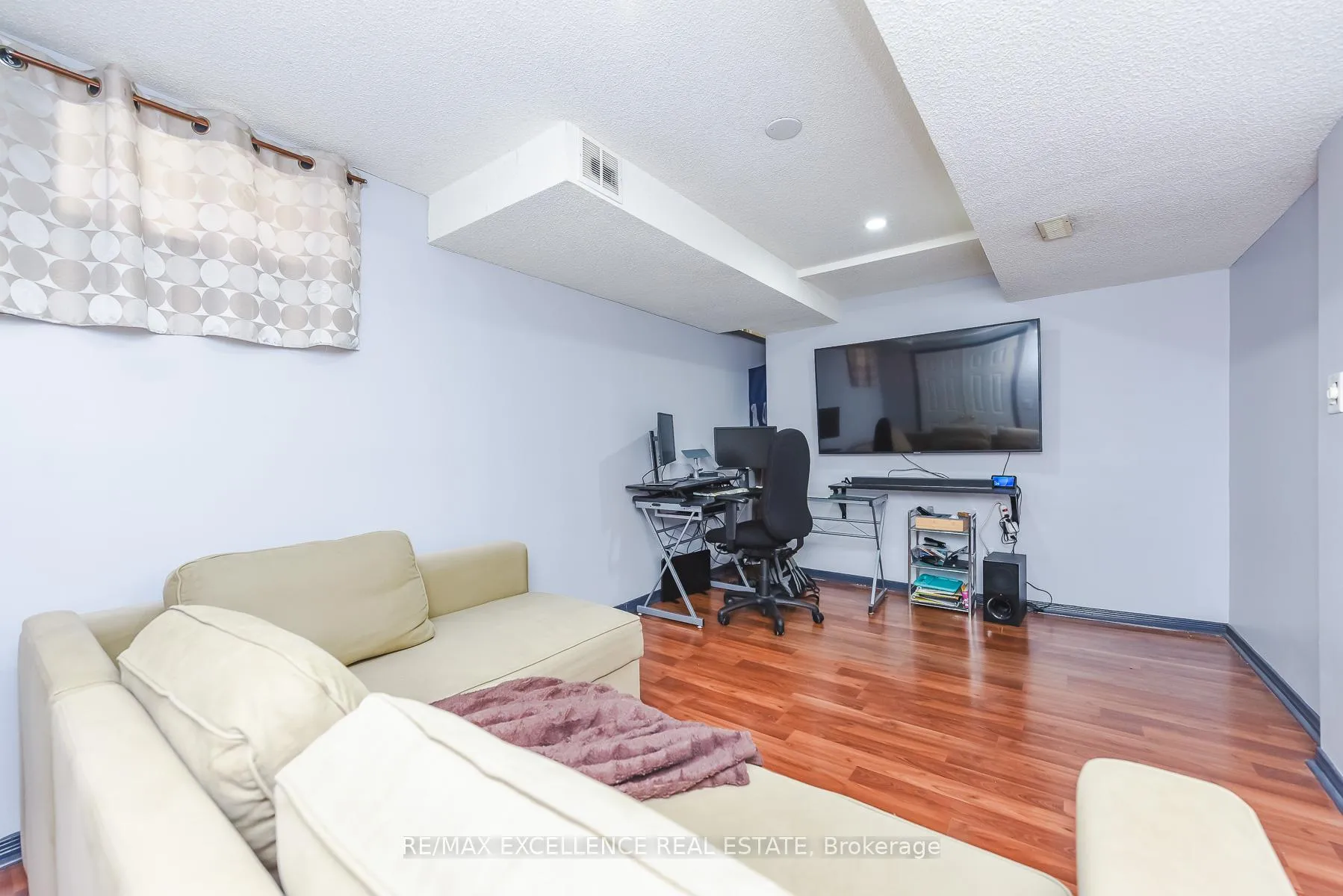 Photo 33 of 89 Castlehill Road, Brampton, Northwood Park — HOMEH