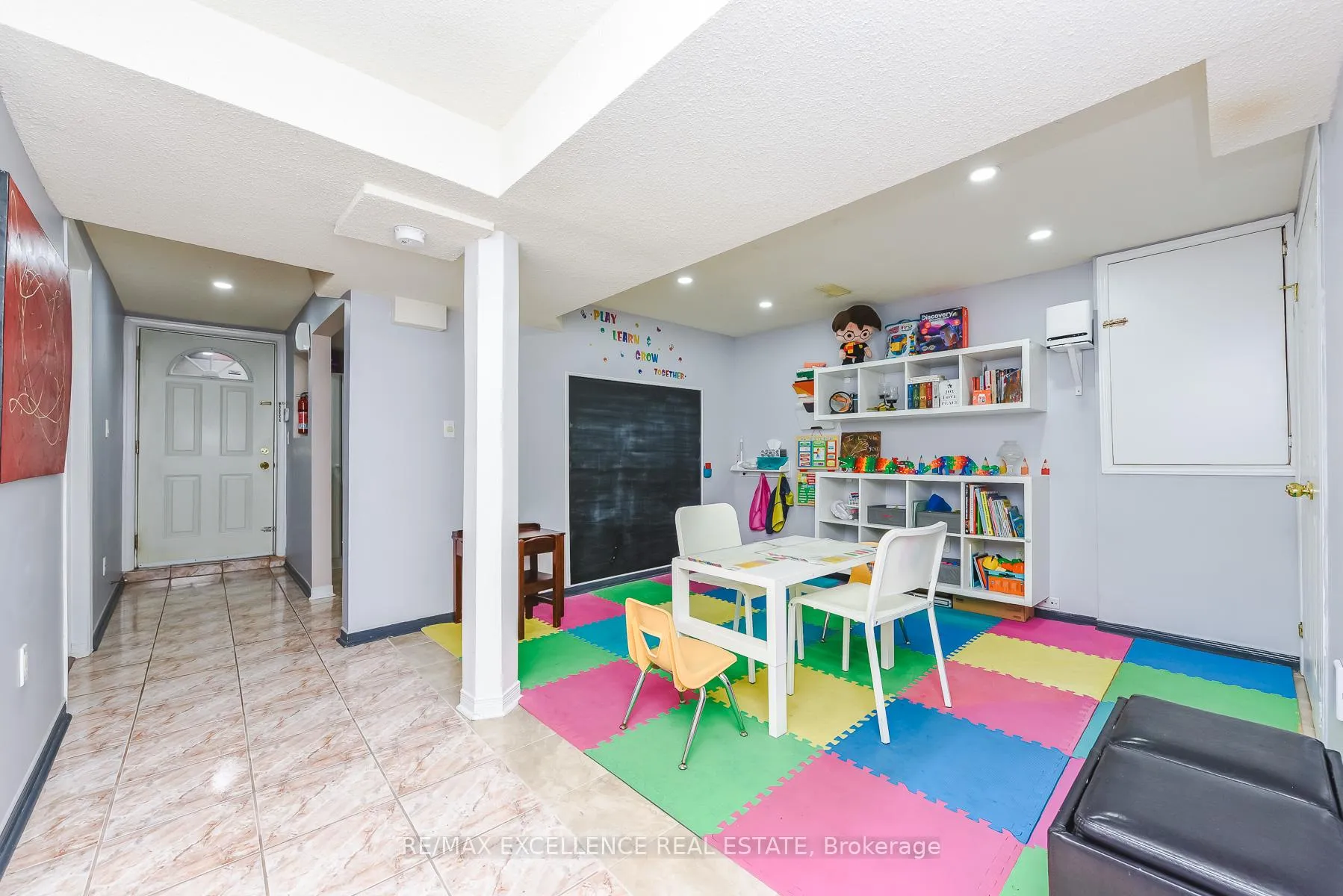 Photo 35 of 89 Castlehill Road, Brampton, Northwood Park — HOMEH