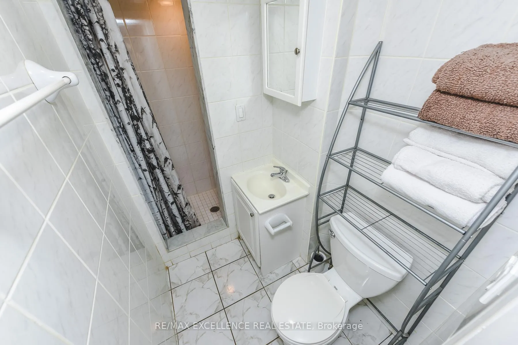 Photo 42 of 89 Castlehill Road, Brampton, Northwood Park — HOMEH