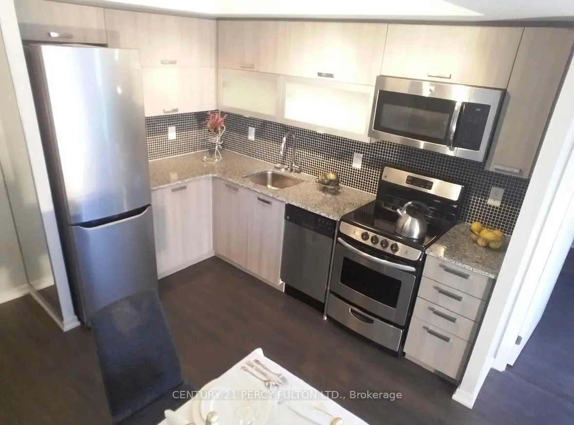 Photo 4 of Unit 1816, 36 Lisgar Street, Toronto, Little Portugal — HOMEH