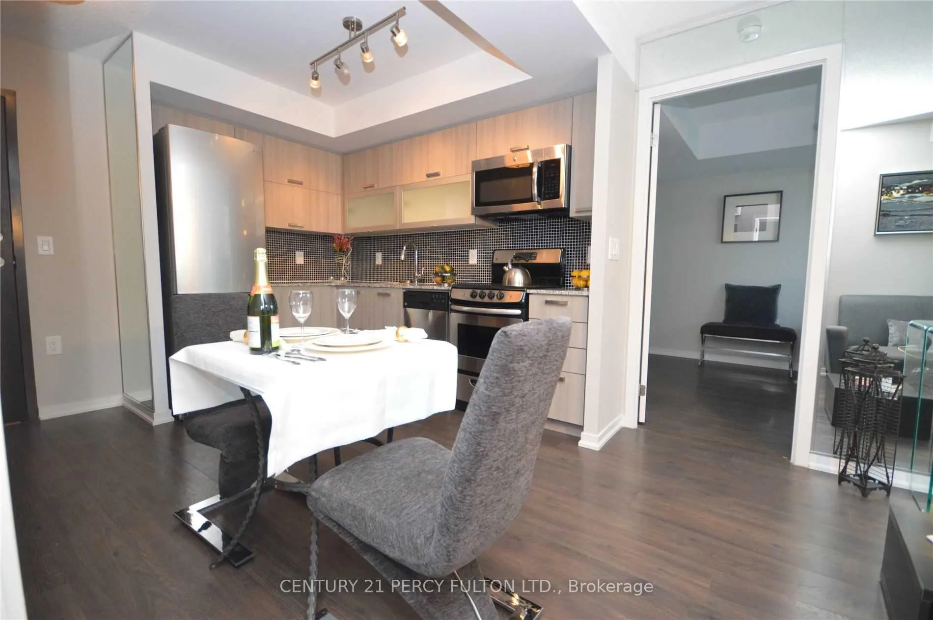 Photo 5 of Unit 1816, 36 Lisgar Street, Toronto, Little Portugal — HOMEH