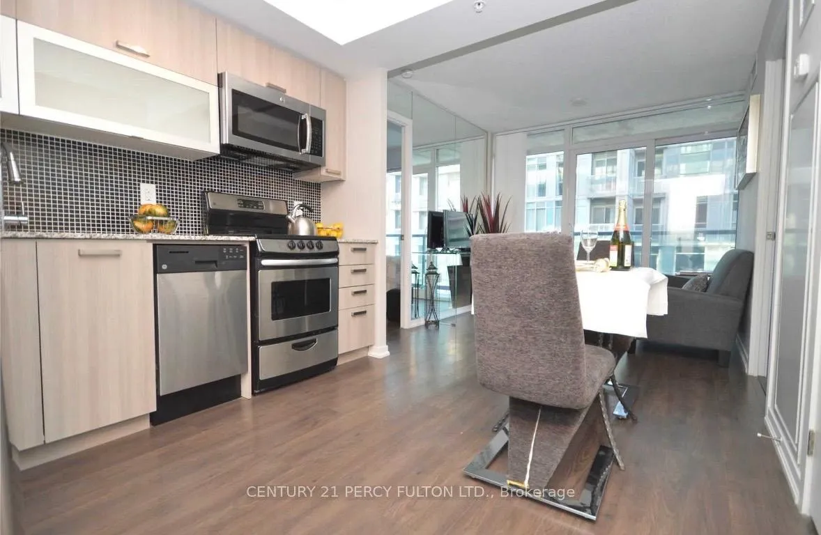 Photo 6 of Unit 1816, 36 Lisgar Street, Toronto, Little Portugal — HOMEH
