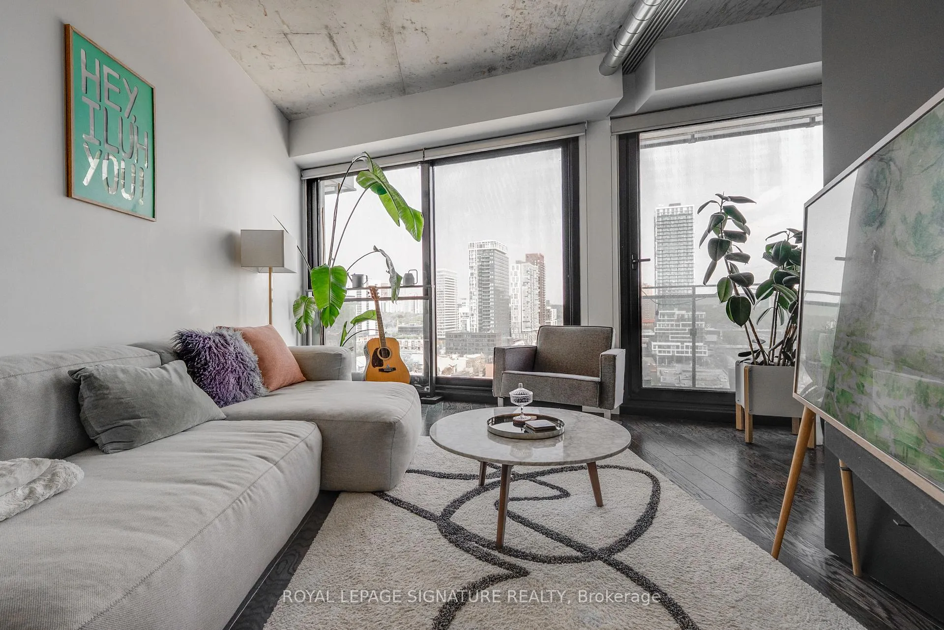 Photo 2 of Unit 1502, 51 Trolley Crescent, Toronto, Moss Park — HOMEH