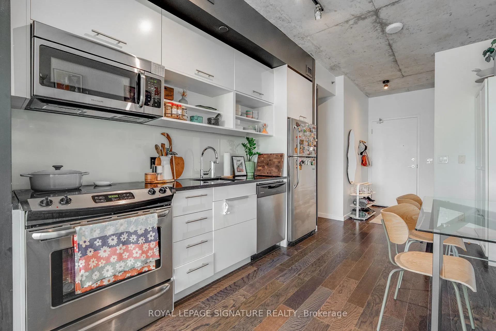 Photo 7 of Unit 1502, 51 Trolley Crescent, Toronto, Moss Park — HOMEH
