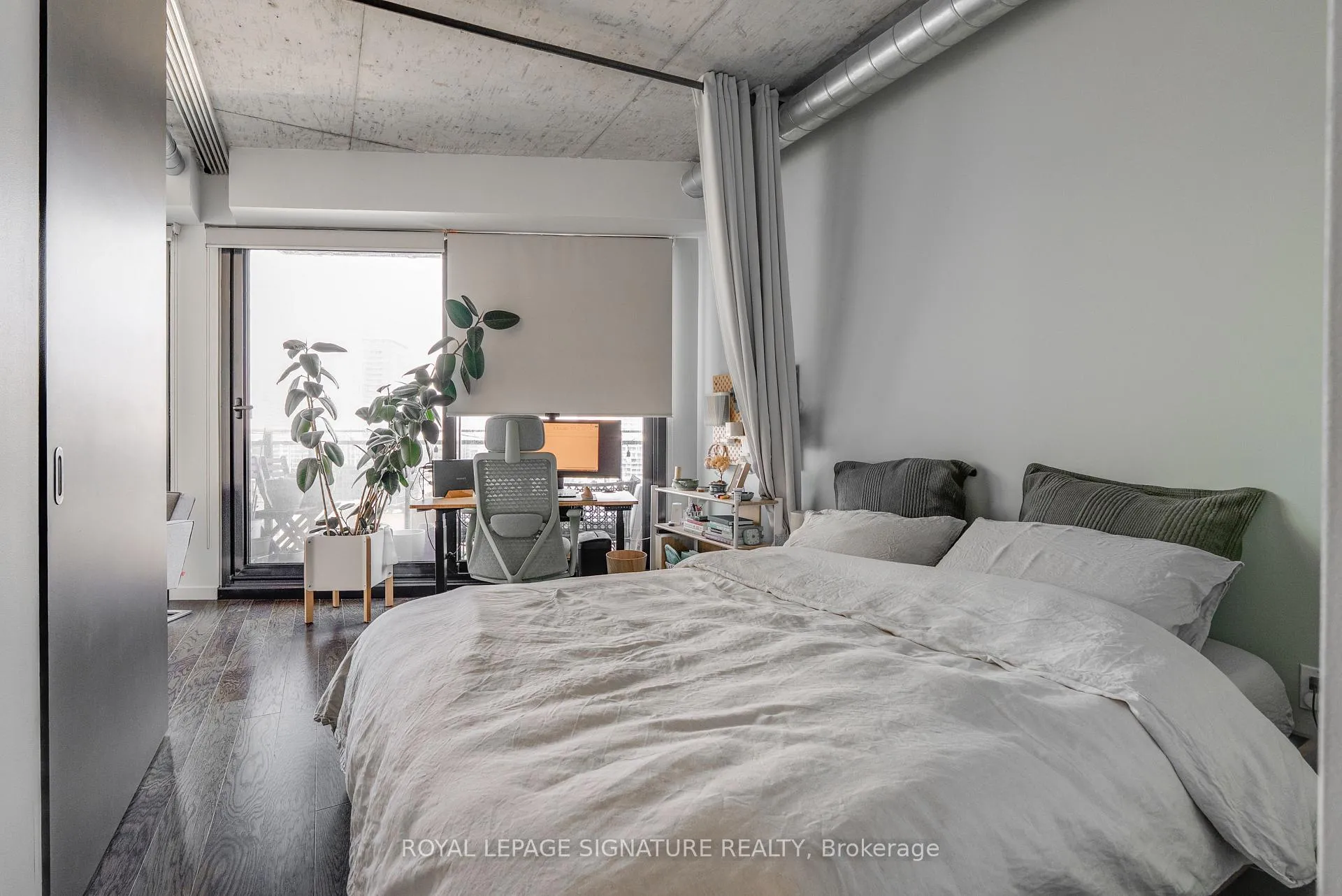 Photo 9 of Unit 1502, 51 Trolley Crescent, Toronto, Moss Park — HOMEH