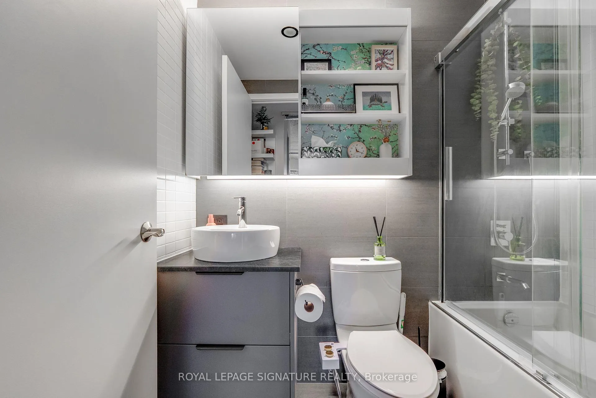 Photo 13 of Unit 1502, 51 Trolley Crescent, Toronto, Moss Park — HOMEH
