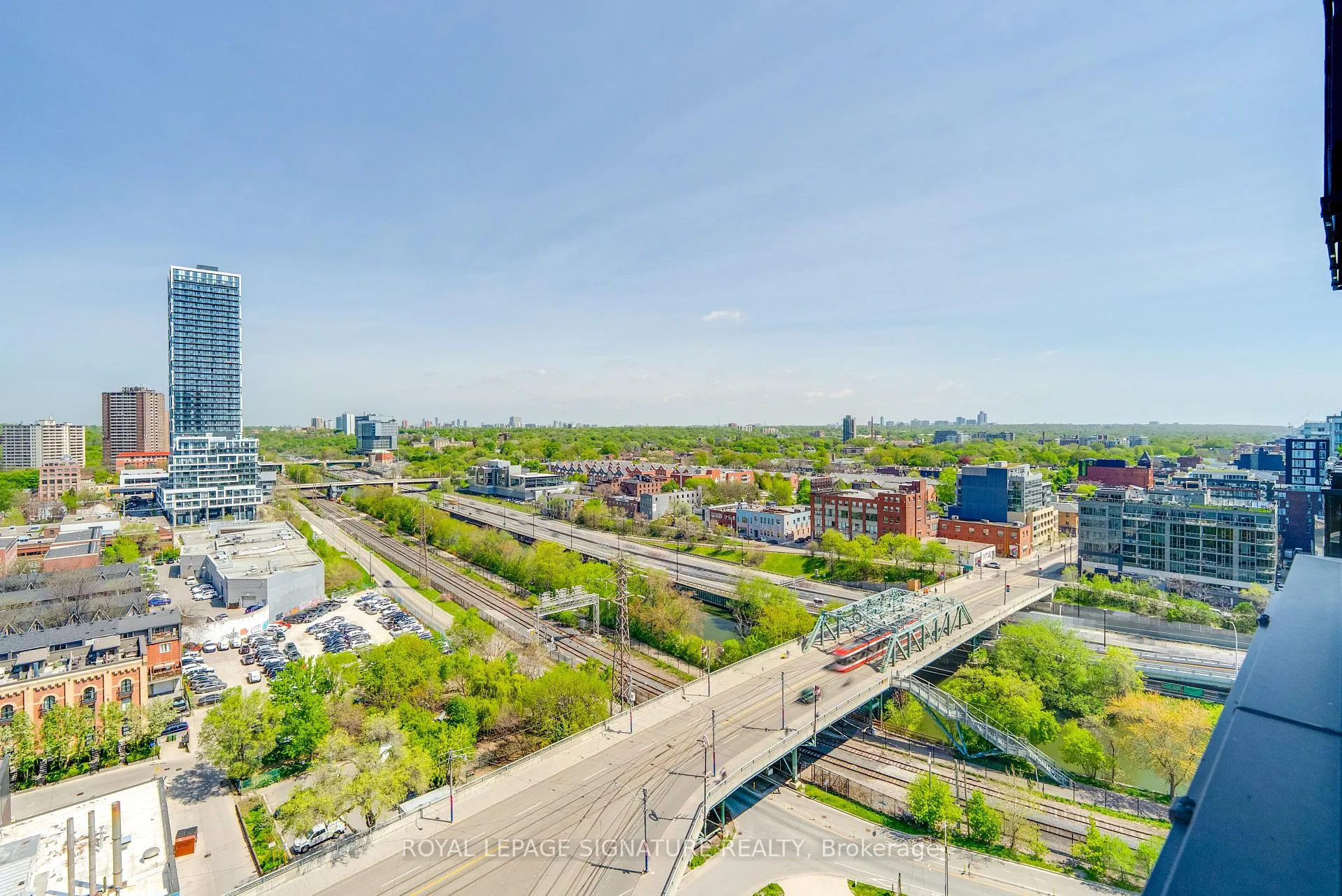 Photo 18 of Unit 1502, 51 Trolley Crescent, Toronto, Moss Park — HOMEH