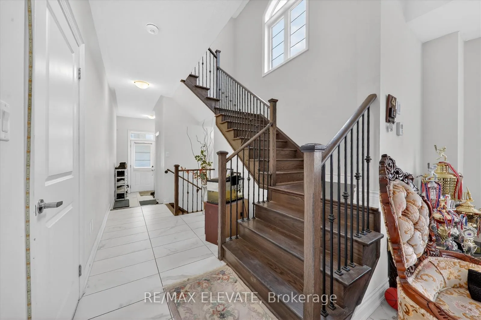 Photo 8 of 23 Reign Lane, Markham, Cedarwood — HOMEH