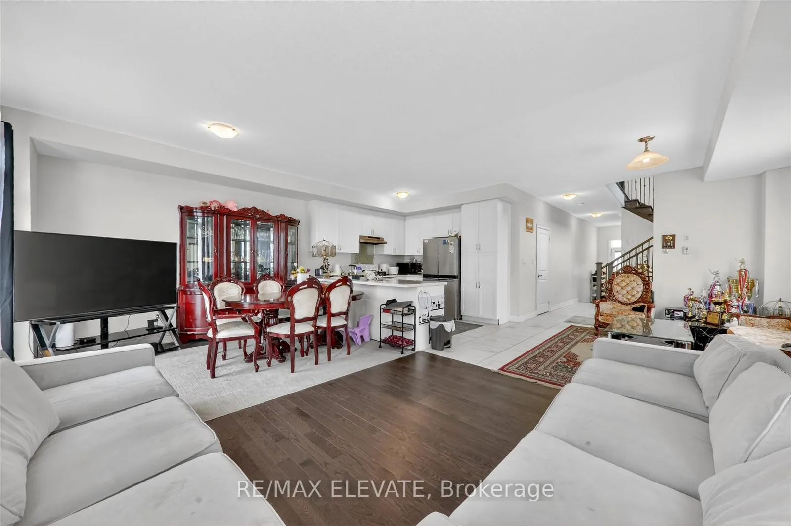 Photo 11 of 23 Reign Lane, Markham, Cedarwood — HOMEH