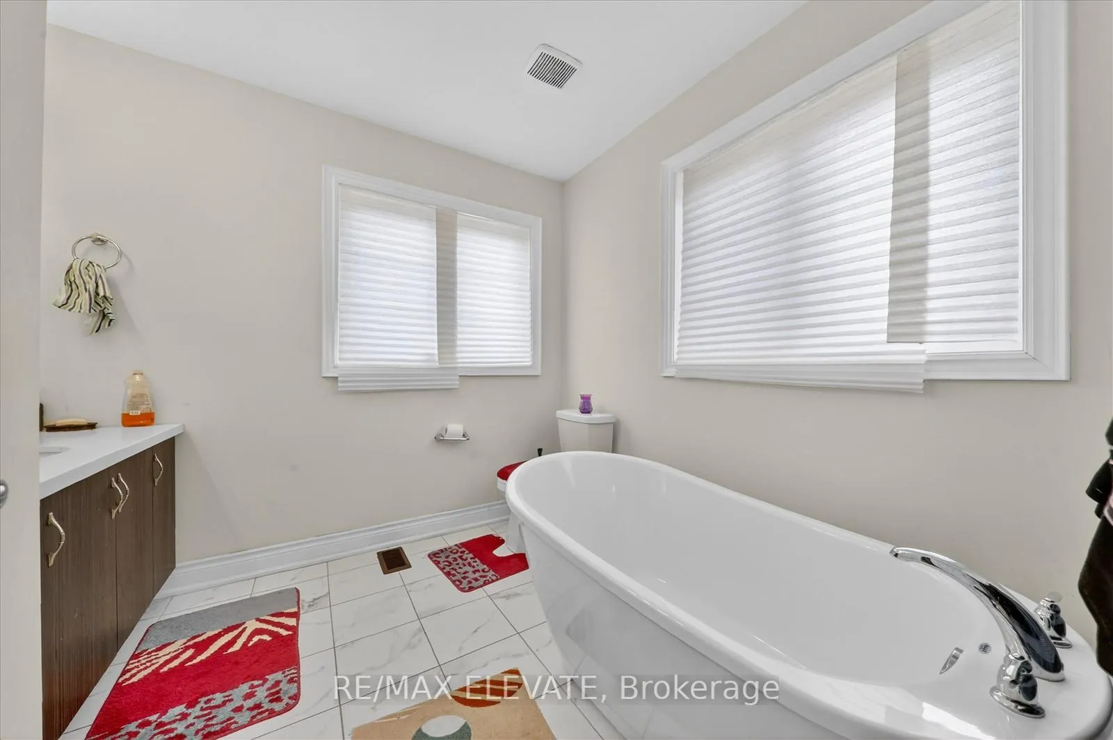 Photo 28 of 23 Reign Lane, Markham, Cedarwood — HOMEH