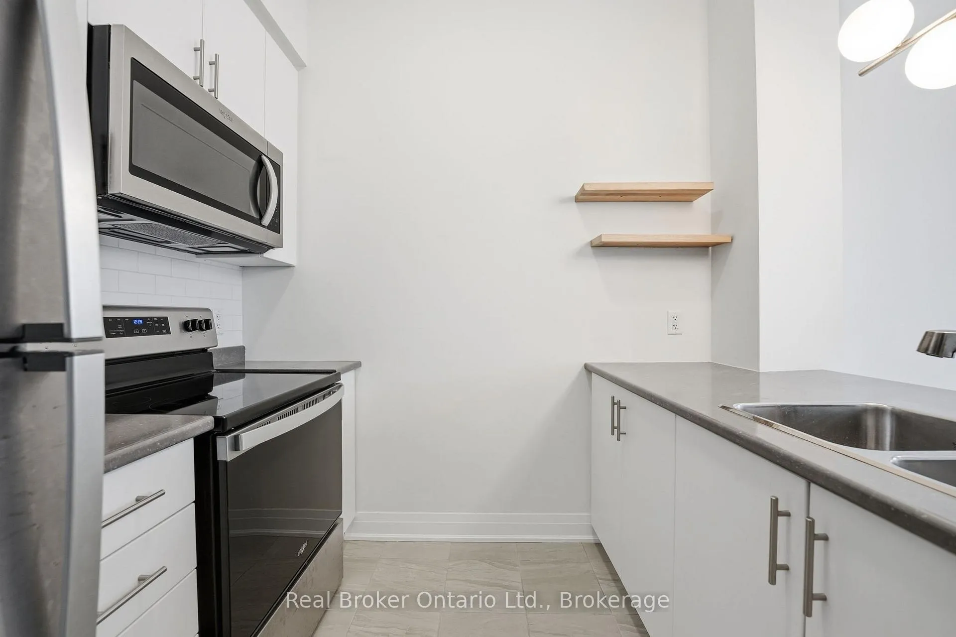 Photo 10 of Unit 642, 16 Concord Place, Grimsby, Grimsby Beach — HOMEH