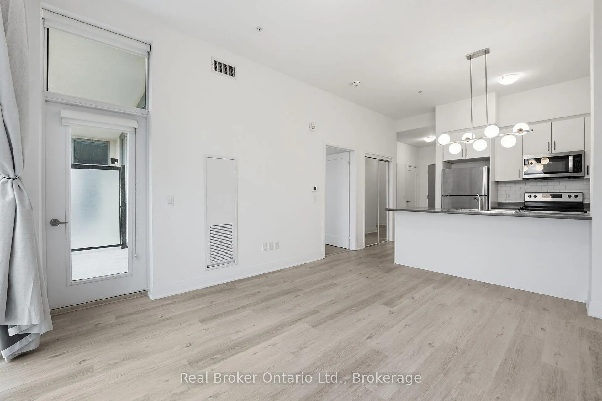 Photo 13 of Unit 642, 16 Concord Place, Grimsby, Grimsby Beach — HOMEH