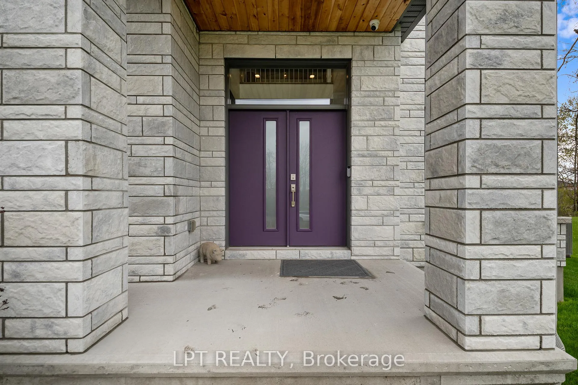 Photo 5 of 589 Shoreway Drive, Ottawa, Greely — HOMEH