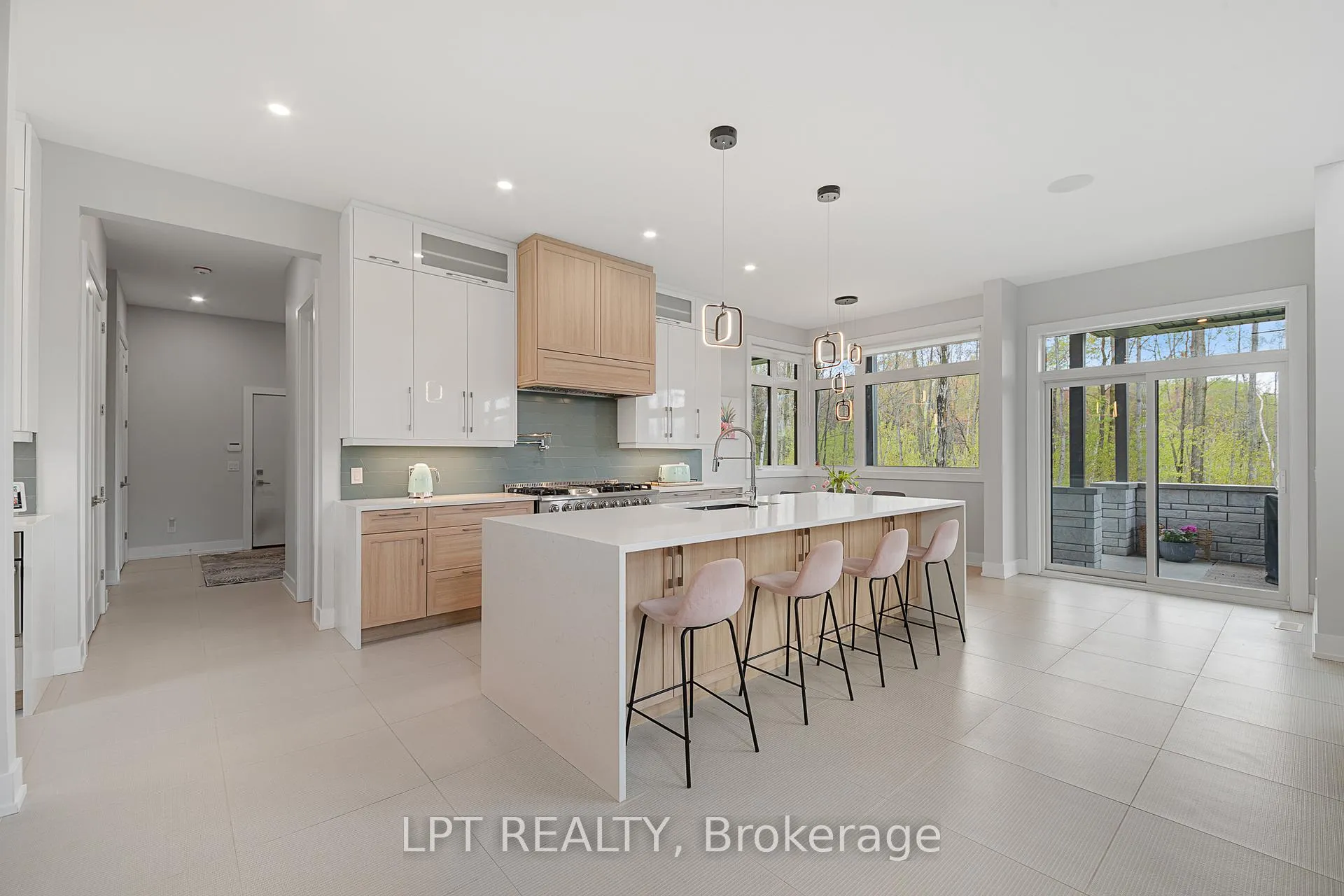 Photo 15 of 589 Shoreway Drive, Ottawa, Greely — HOMEH