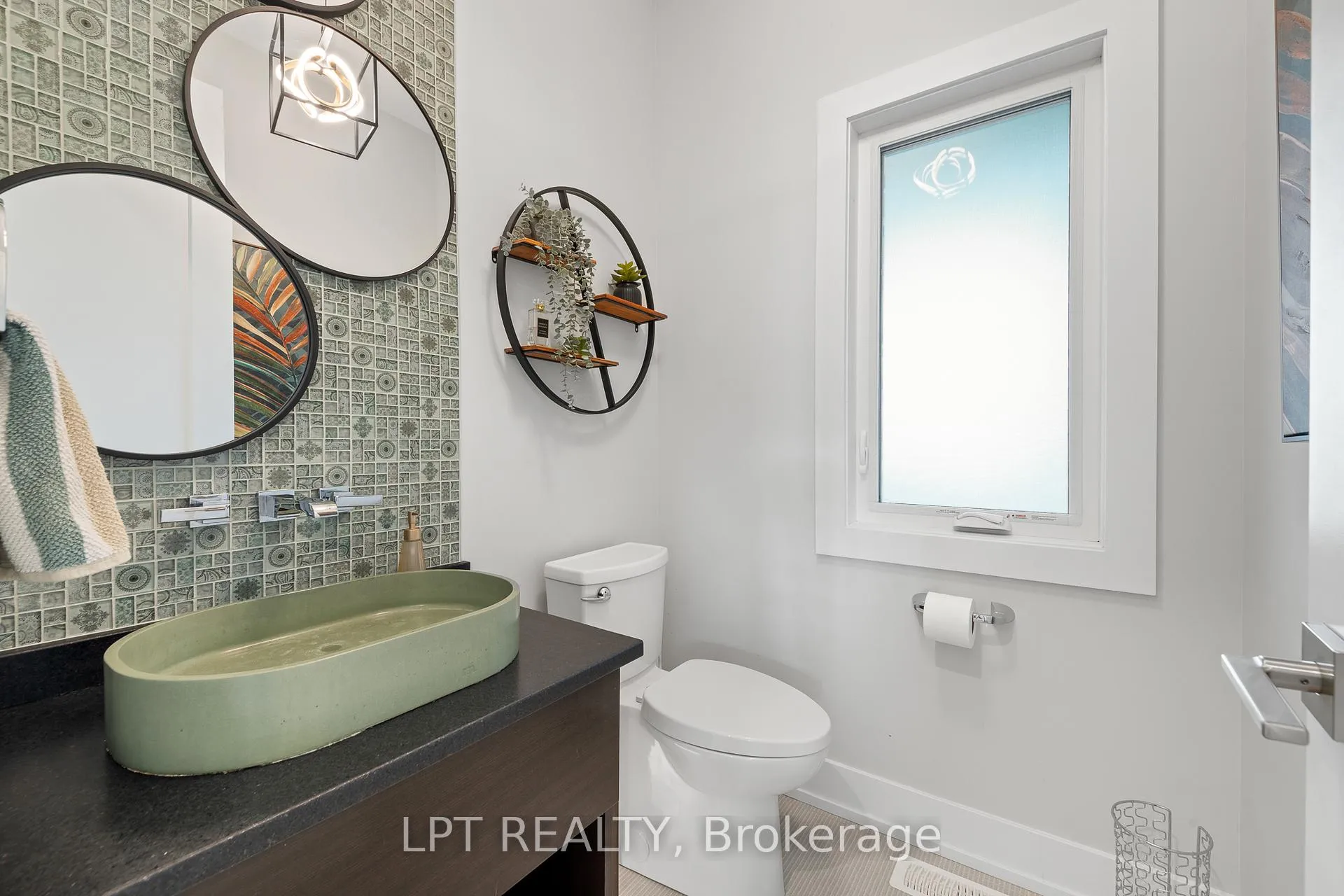 Photo 21 of 589 Shoreway Drive, Ottawa, Greely — HOMEH