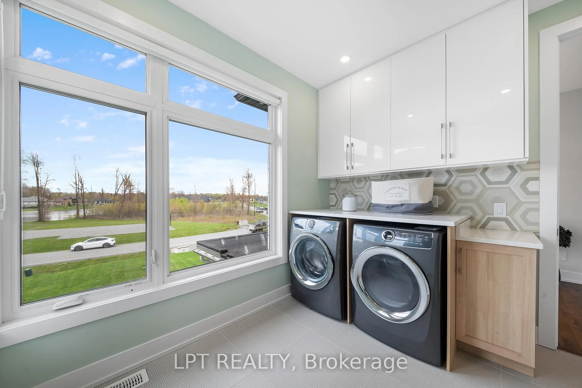 Photo 25 of 589 Shoreway Drive, Ottawa, Greely — HOMEH