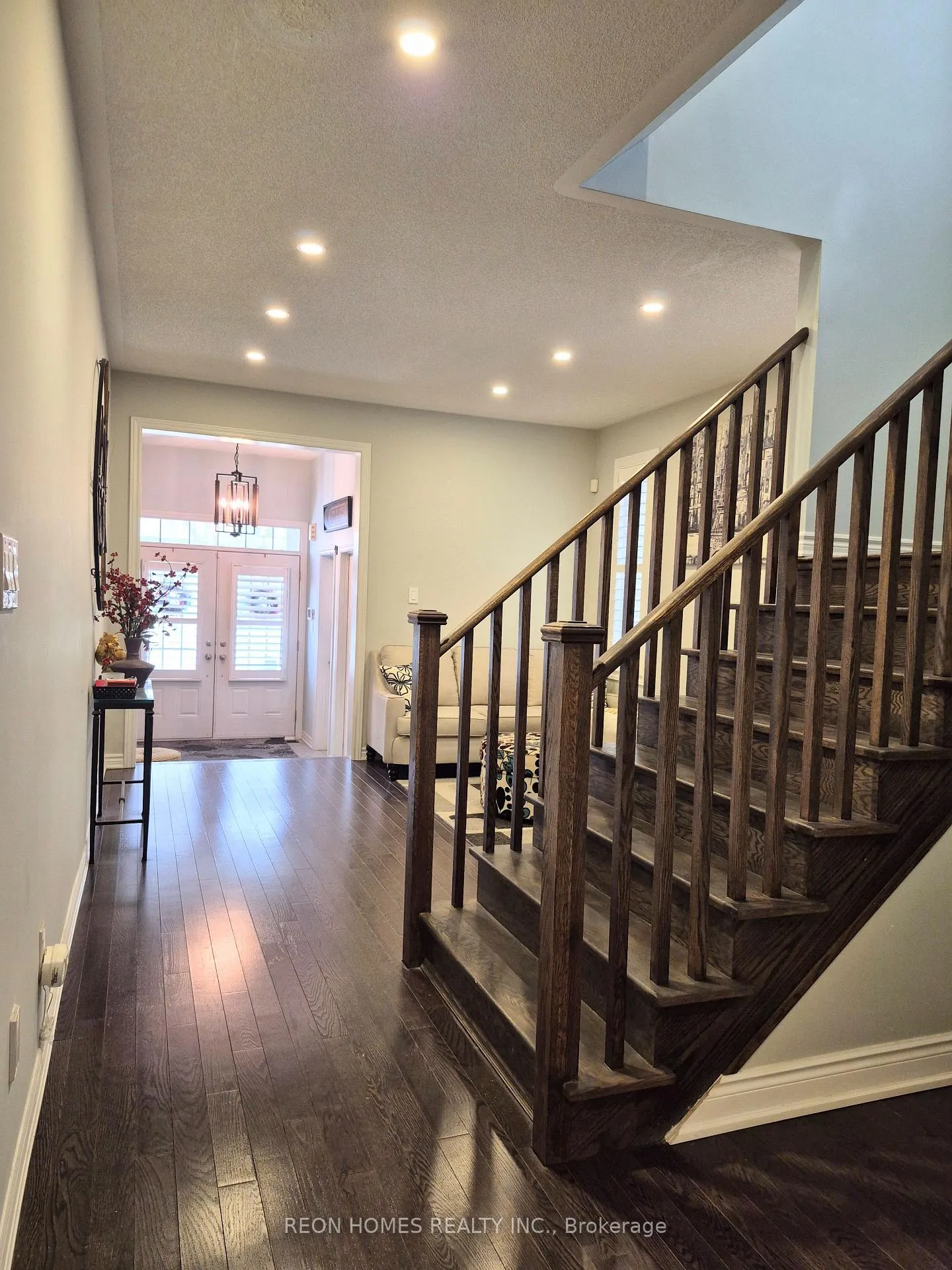 Photo 4 of 2142 Saffron Drive, Pickering, Brock Ridge — HOMEH