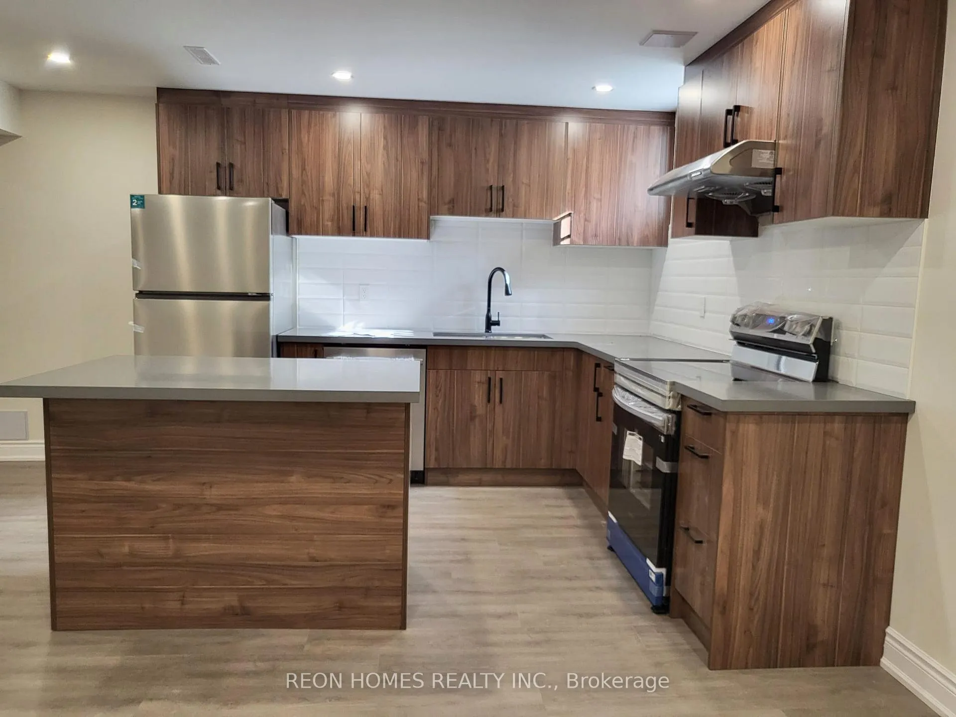 Photo 39 of 2142 Saffron Drive, Pickering, Brock Ridge — HOMEH