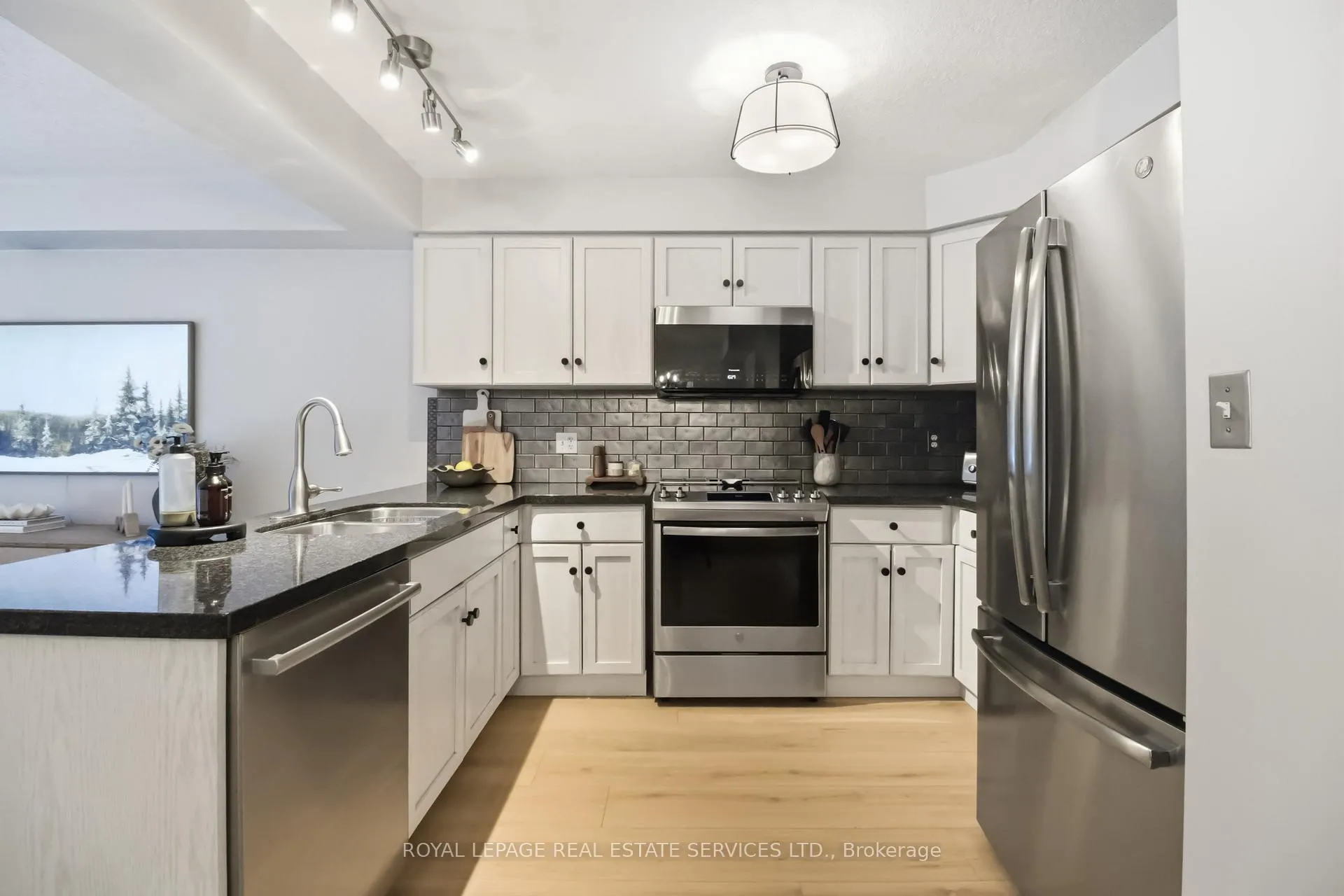 Photo 12 of Unit 48, 165 Terraview Crescent, Guelph, Kortright West — HOMEH