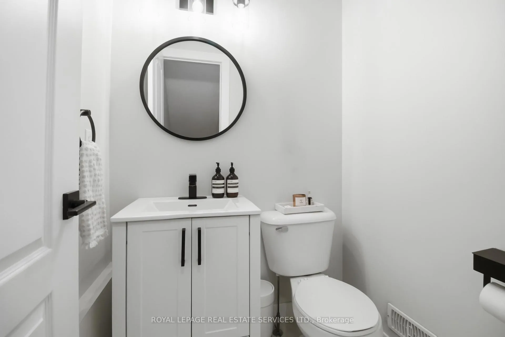 Photo 17 of Unit 48, 165 Terraview Crescent, Guelph, Kortright West — HOMEH