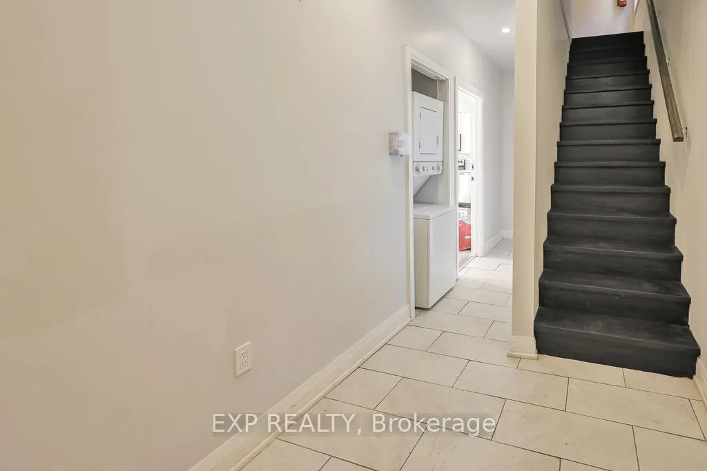 Photo 4 of 1 Madison Avenue, Hamilton, Gibson — HOMEH