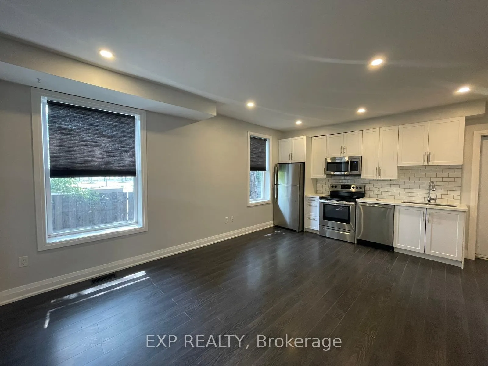 Photo 5 of 1 Madison Avenue, Hamilton, Gibson — HOMEH
