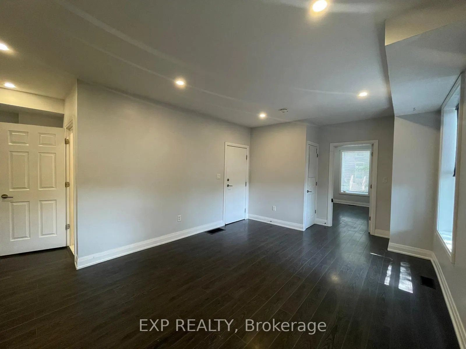 Photo 8 of 1 Madison Avenue, Hamilton, Gibson — HOMEH