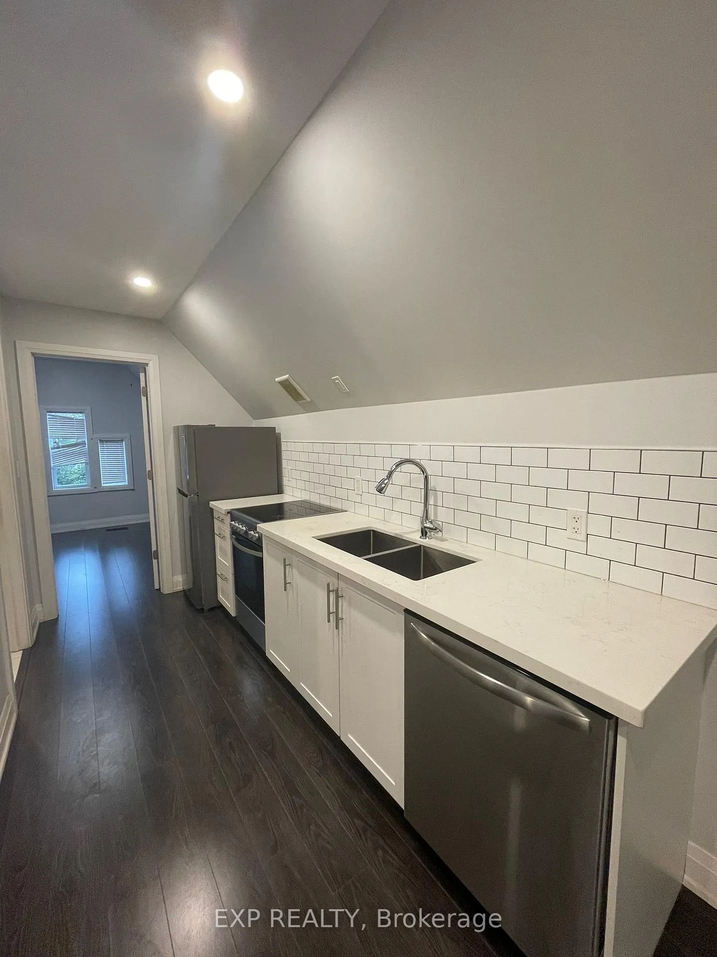 Photo 15 of 1 Madison Avenue, Hamilton, Gibson — HOMEH