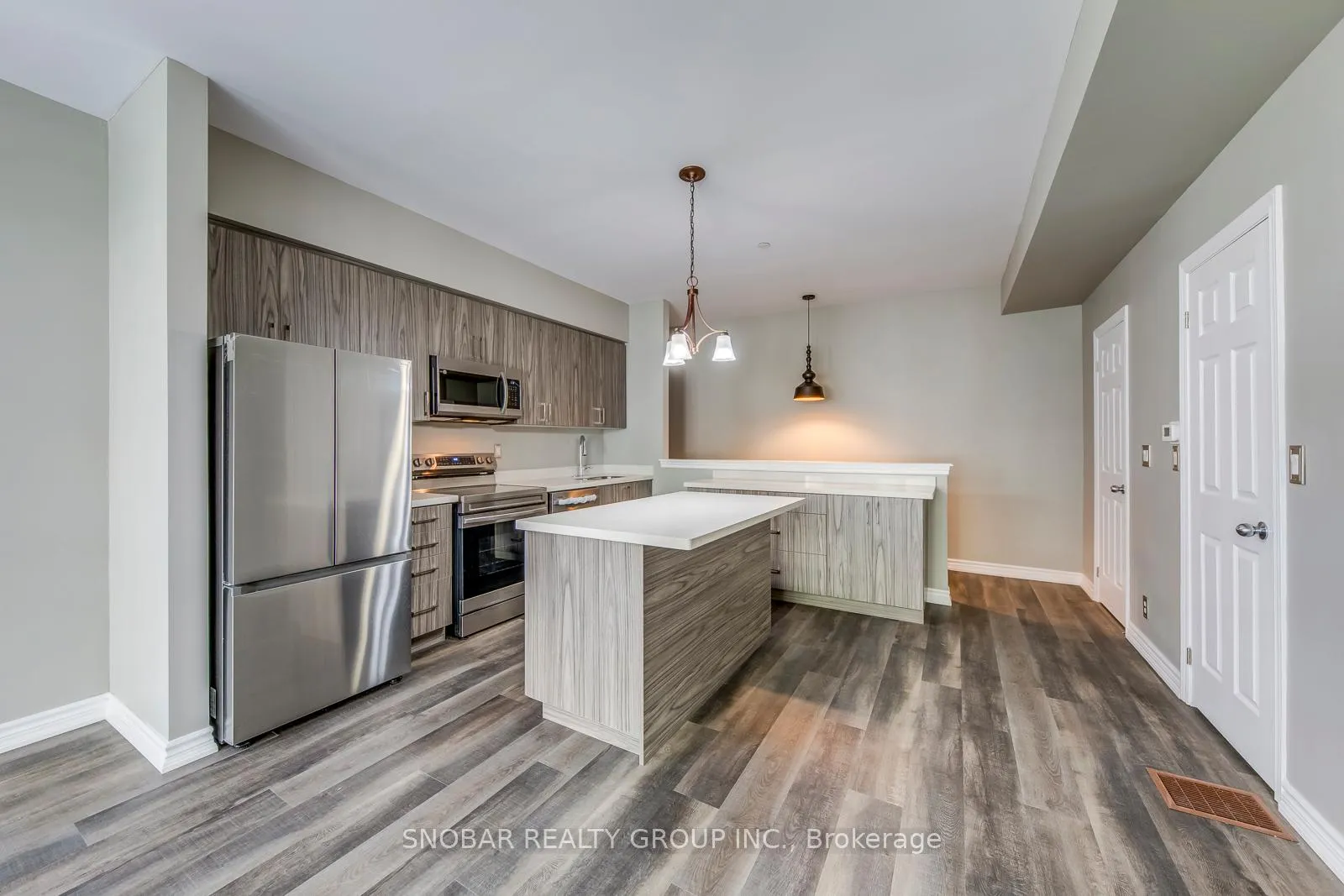 Photo 10 of Unit 13, 10 Carnation Avenue, Etobicoke, Long Branch — HOMEH
