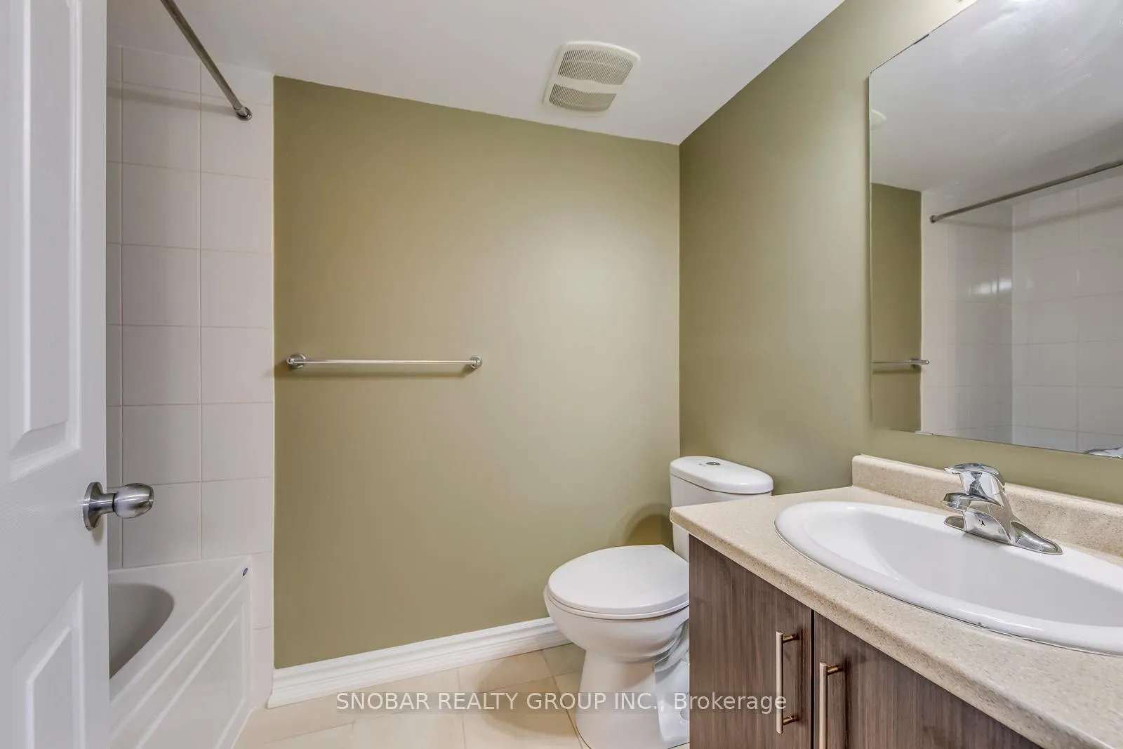Photo 23 of Unit 13, 10 Carnation Avenue, Etobicoke, Long Branch — HOMEH