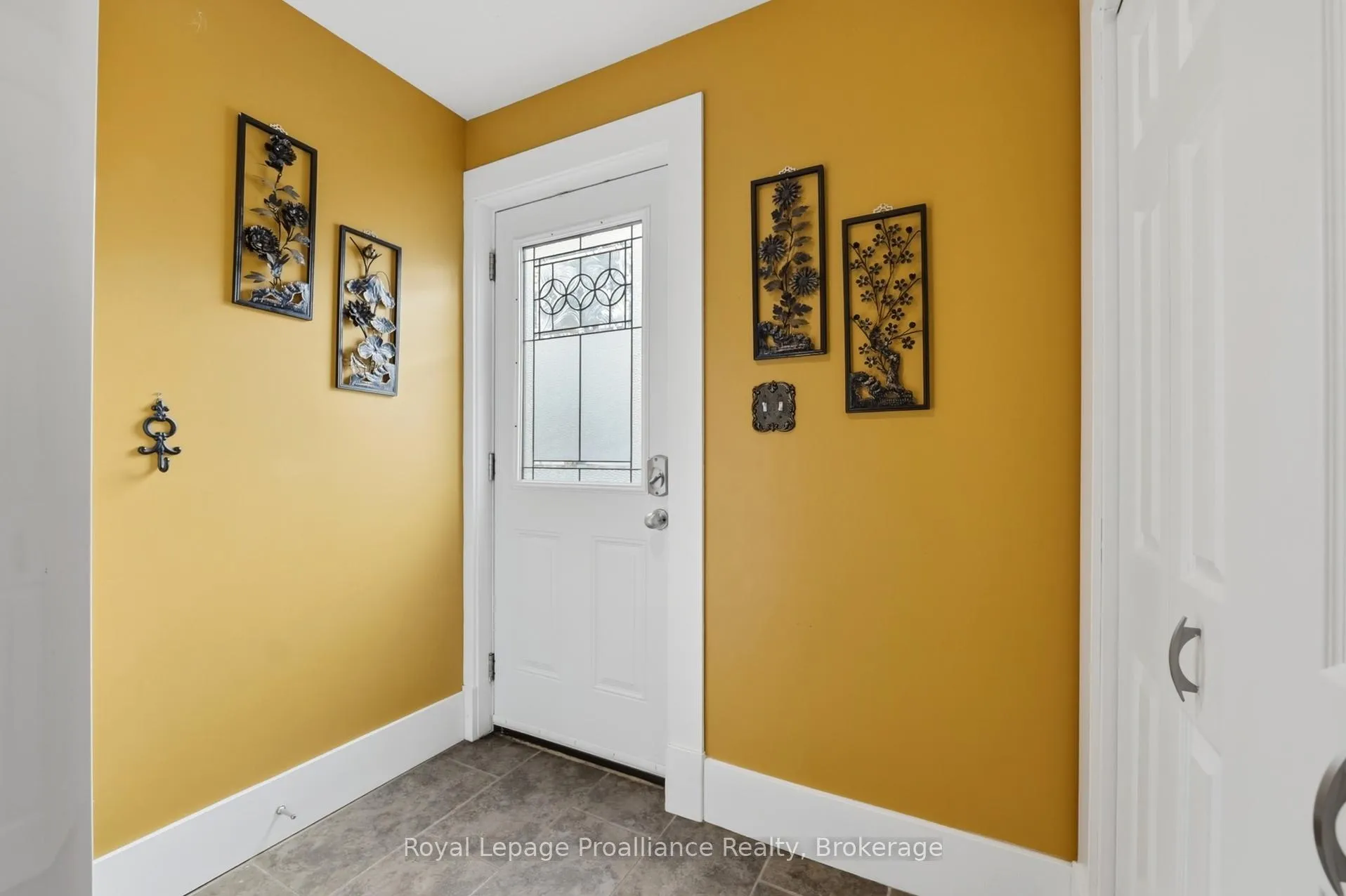 Photo 9 of 30 Catharine Street, Belleville, Belleville Ward — HOMEH