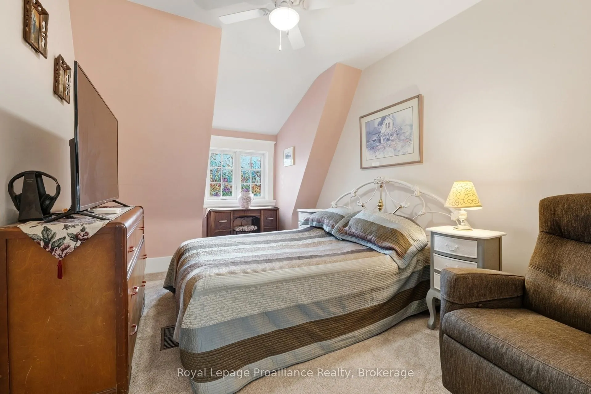 Photo 14 of 30 Catharine Street, Belleville, Belleville Ward — HOMEH