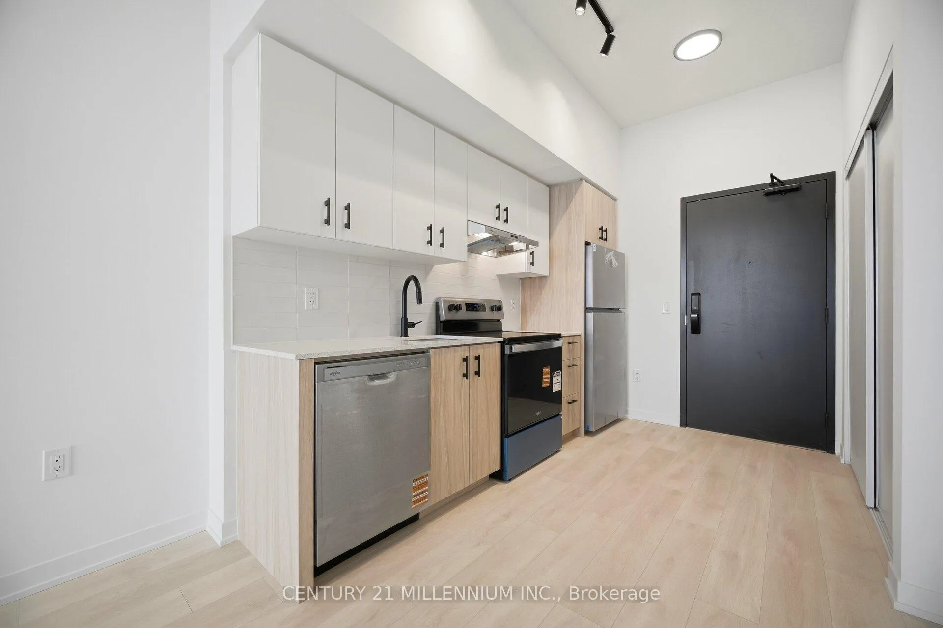 Photo 7 of Unit 330, 4878 Powers Common, Burlington, Alton — HOMEH