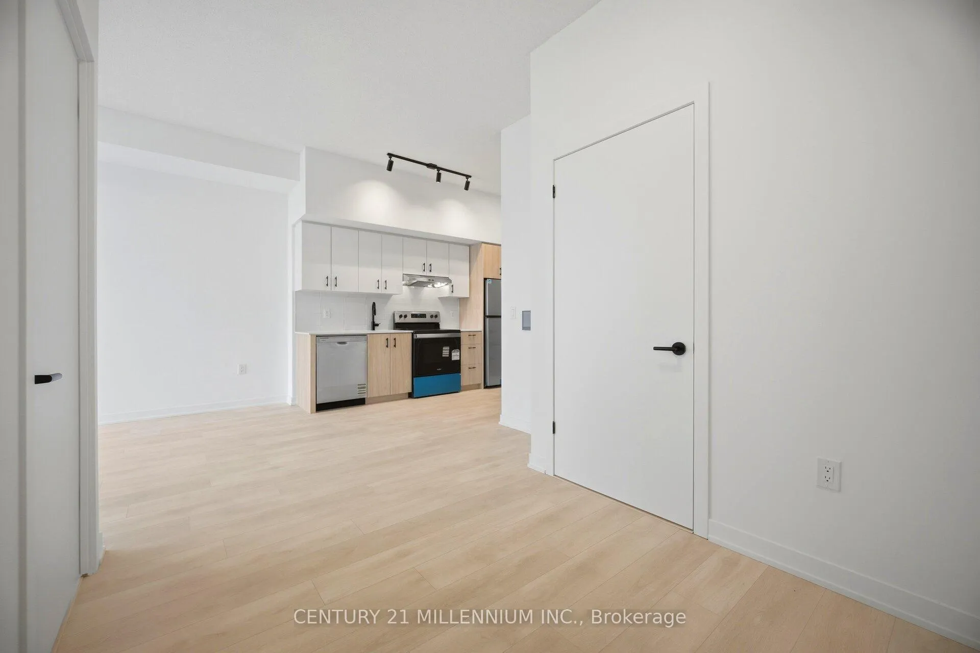 Photo 15 of Unit 330, 4878 Powers Common, Burlington, Alton — HOMEH