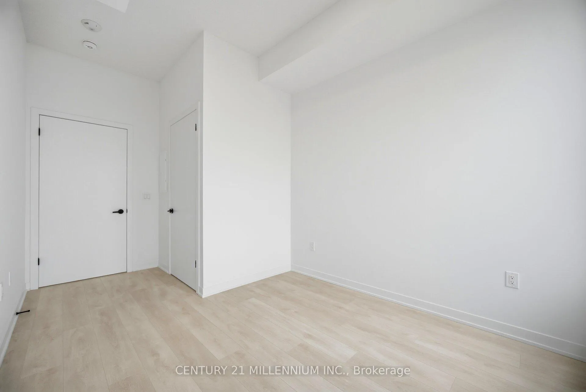 Photo 18 of Unit 330, 4878 Powers Common, Burlington, Alton — HOMEH
