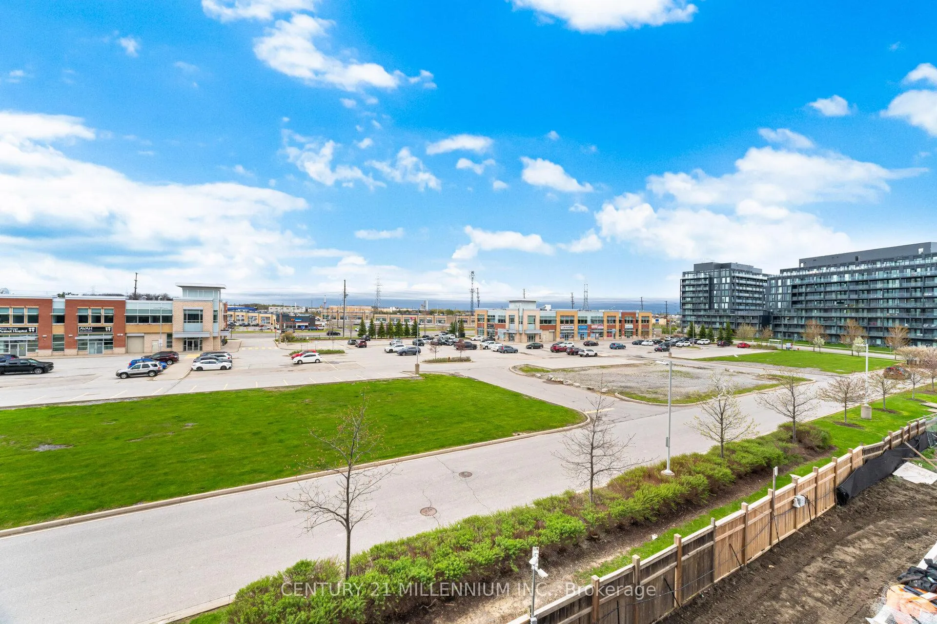 Photo 25 of Unit 330, 4878 Powers Common, Burlington, Alton — HOMEH